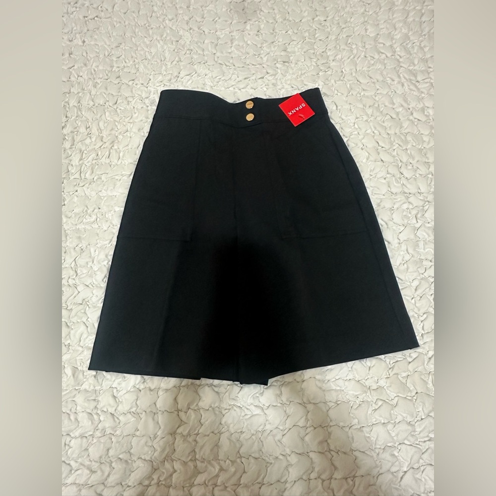 SPANX Ponte Button Tab Shorts - Picture 2 of 5